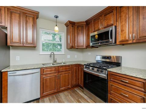 16 N Meadow Dr, O'fallon, MO 63366 photo 6