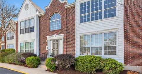 1310 Crossings Ct #D, Ballwin, MO 63021 photo 1