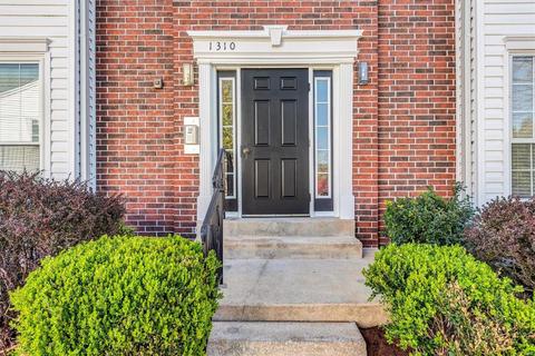 1310 Crossings Ct #D, Ballwin, MO 63021 photo 2