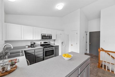 7 Wales Ct, O'fallon, MO 63366 photo 8