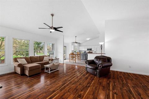 7 Wales Ct, O'fallon, MO 63366 photo 3