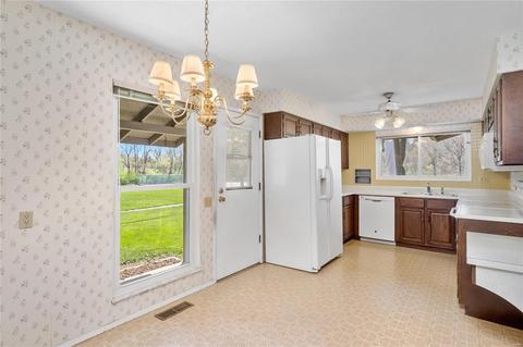 2 Wayfarer Ct, Manchester, MO 63021 photo 7