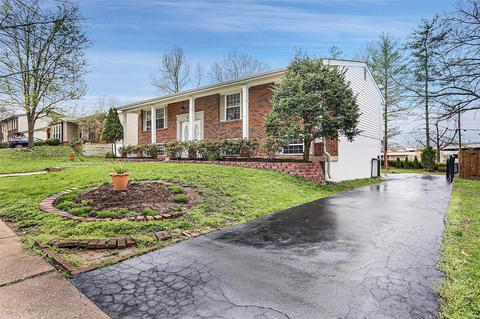 821 Courtland Pl, Manchester, MO 63021 photo 2