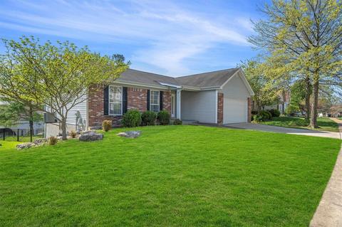 512 Rockwood Parc Ct, Eureka, MO 63025 photo 2