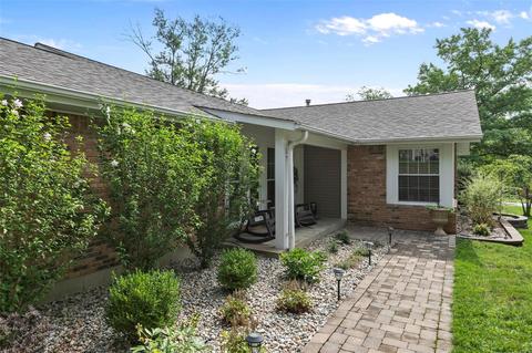 2 Newfield Ct, Ballwin, MO 63011 photo 3