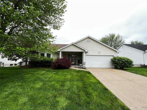 1821 Highgrove Dr, O'fallon, MO 63366 photo 1