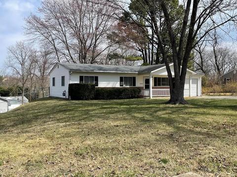 232 Howard Dr, Ballwin, MO 63021 photo 2