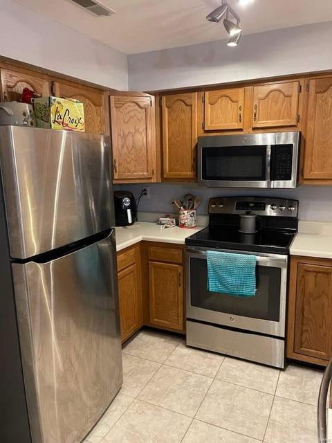 1636 Whispering Crk #A, Ballwin, MO 63021 photo 7
