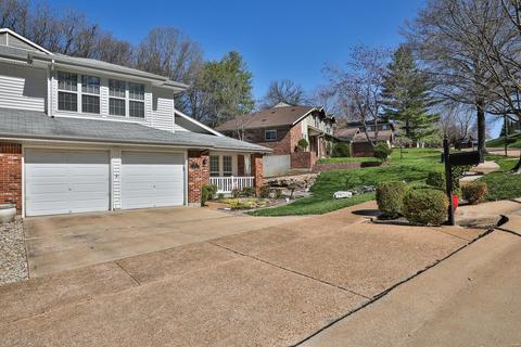 515 Woodhill Estates Dr, Ellisville, MO 63021 photo 2