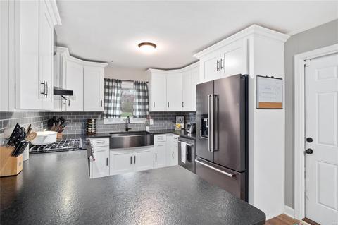 10 Morena Ct, Ballwin, MO 63011 photo 16
