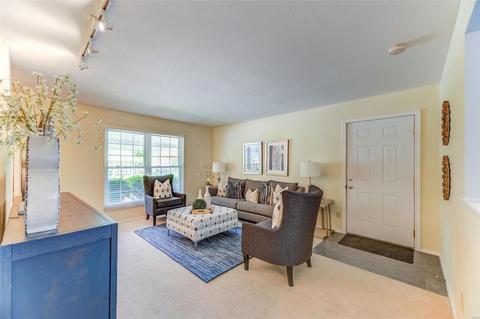 271 Cedar Village Ct, Ballwin, MO 63021 photo 4