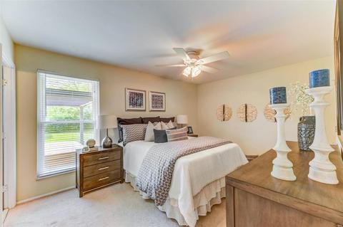 271 Cedar Village Ct, Ballwin, MO 63021 photo 9