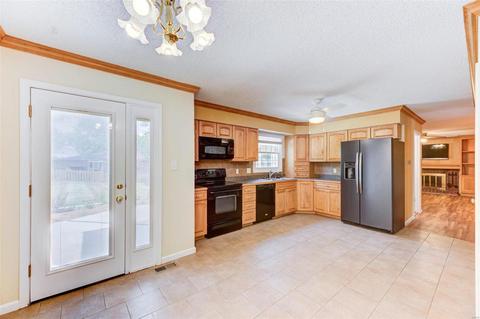 577 Windsor Ml, Ballwin, MO 63011 photo 8