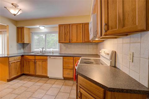 556 Running Creek Dr, Ballwin, MO 63021 photo 6