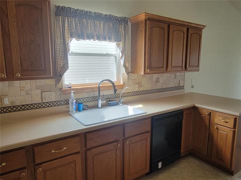 809 Elaine Dr, O'fallon, MO 63366 photo 4
