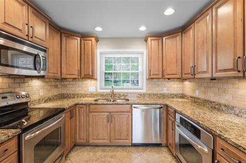339 Elmcrest Dr, Ballwin, MO 63011 photo 12