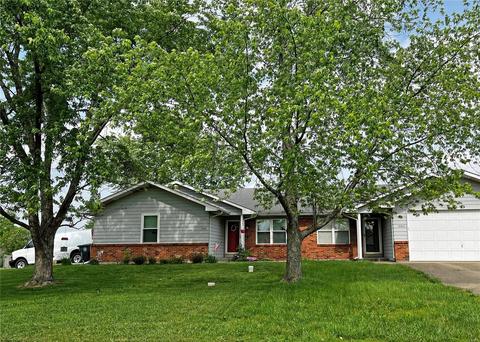 1086 Saint Matthew Ave, O'fallon, MO 63366 photo 2