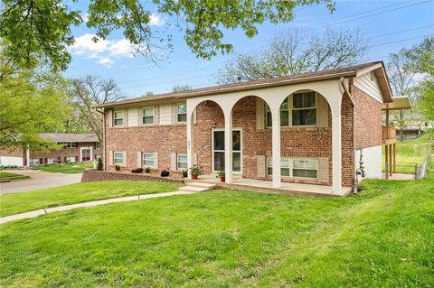 385 Crestbury Dr, Ballwin, MO 63011 photo 1
