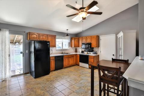 51 Mallard Pointe Dr, O'fallon, MO 63366 photo 5