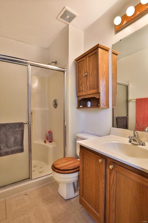 51 Mallard Pointe Dr, O'fallon, MO 63366 photo 12