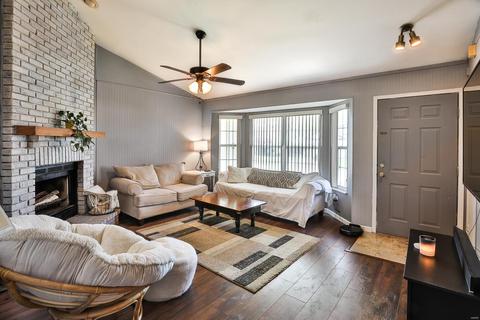 51 Mallard Pointe Dr, O'fallon, MO 63366 photo 4