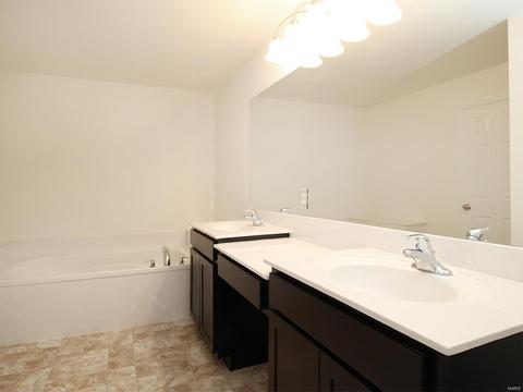 17514 Wyman Ridge Dr, Eureka, MO 63025 photo 8