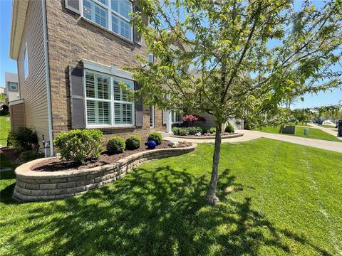 1405 Red Oak Plantation Dr, Ballwin, MO 63021 photo 3