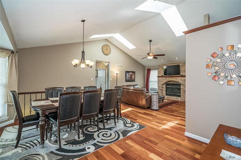 324 Alverston Ct, Ballwin, MO 63021 photo 5