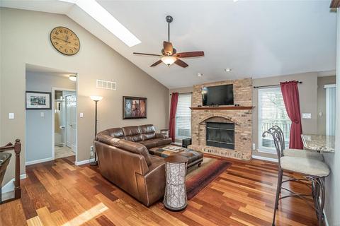 324 Alverston Ct, Ballwin, MO 63021 photo 8