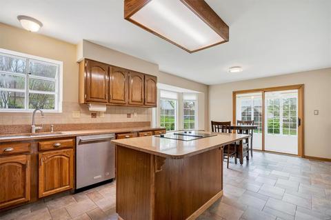 154 Log Hill Ln, Ballwin, MO 63011 photo 22