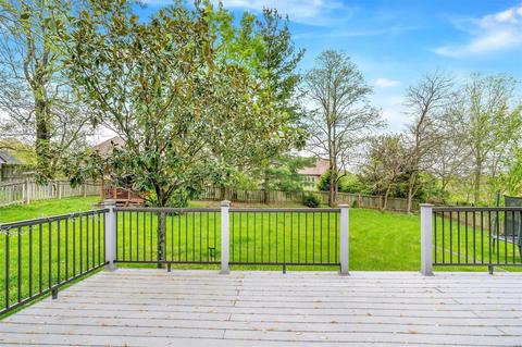 154 Log Hill Ln, Ballwin, MO 63011 photo 8