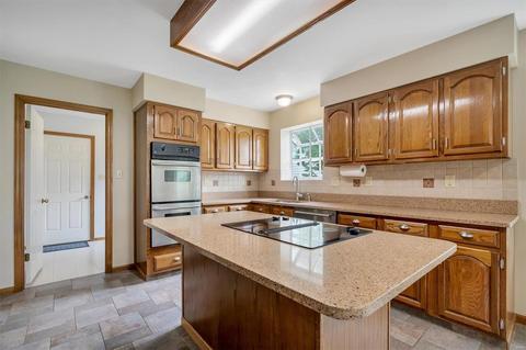 154 Log Hill Ln, Ballwin, MO 63011 photo 21