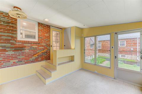 2307 Brown Rd, Saint Louis, MO 63114 photo 11
