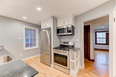 2307 Brown Rd, Saint Louis, MO 63114 photo 5