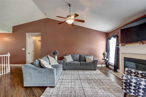 972 Daffodil Ridge Dr, O'fallon, MO 63366 photo 9