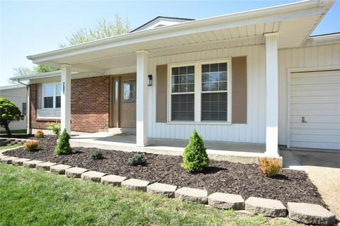 297 Village Creek Dr, Ballwin, MO 63021 photo 2