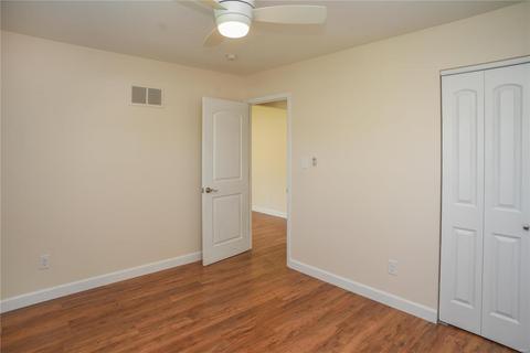 297 Village Creek Dr, Ballwin, MO 63021 photo 24