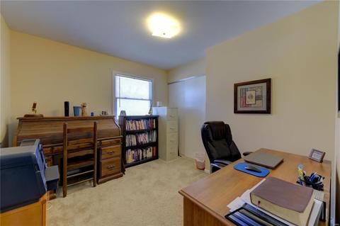 3209 Thrush Dr, Saint Charles, MO 63301 photo 9