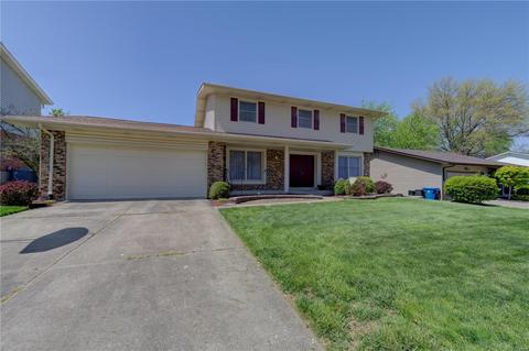3209 Thrush Dr, Saint Charles, MO 63301 photo 8