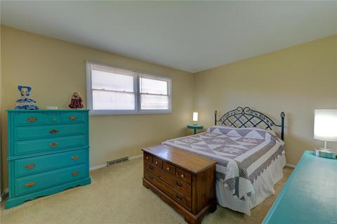 3209 Thrush Dr, Saint Charles, MO 63301 photo 11