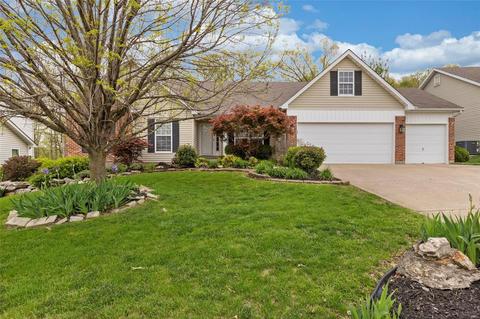 726 Longfellow Cir, O'fallon, MO 63366 photo 2