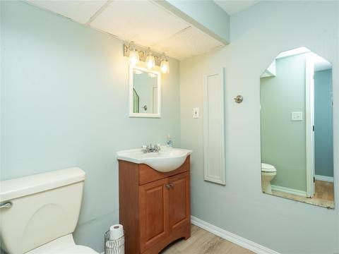 1315 Wissmann Dr, Ballwin, MO 63011 photo 31