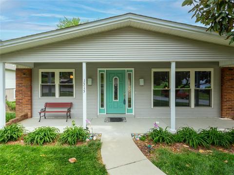 1315 Wissmann Dr, Ballwin, MO 63011 photo 2