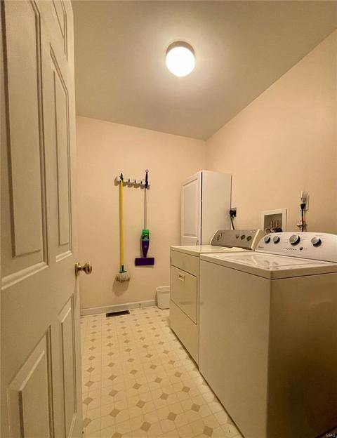 218 Belmonte, O'fallon, MO 63368 photo 5