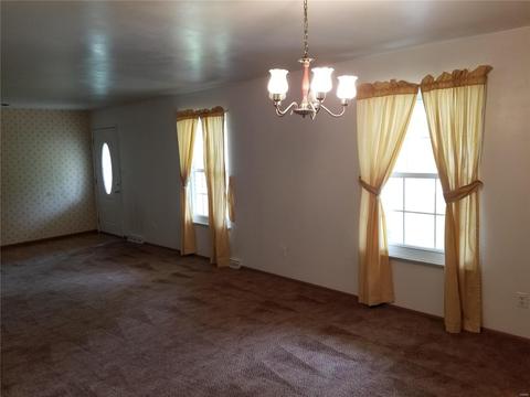 302 Breezeview Dr, Ballwin, MO 63021 photo 9