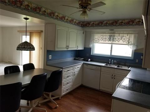 302 Breezeview Dr, Ballwin, MO 63021 photo 5