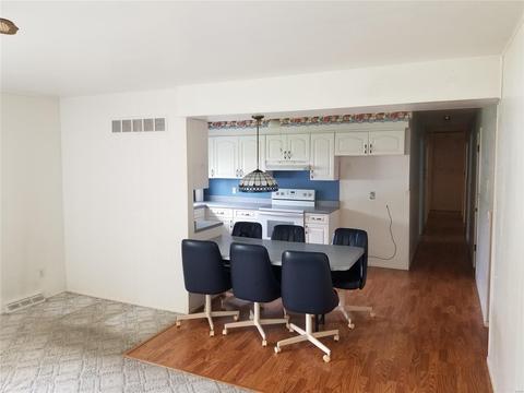 302 Breezeview Dr, Ballwin, MO 63021 photo 7