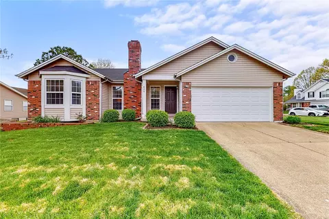 826 Spring Hill Farm, Ballwin, MO 63021 photo 1