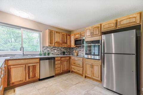 1005 Shadowoak Dr, Ballwin, MO 63021 photo 9