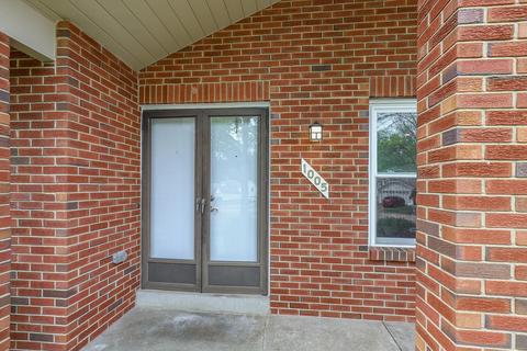 1005 Shadowoak Dr, Ballwin, MO 63021 photo 3